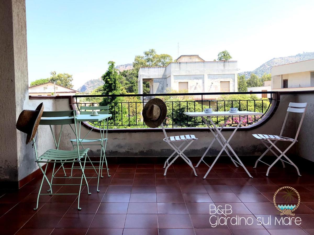 Giardino Sul Mare Bed and Breakfast Patti Exteriör bild