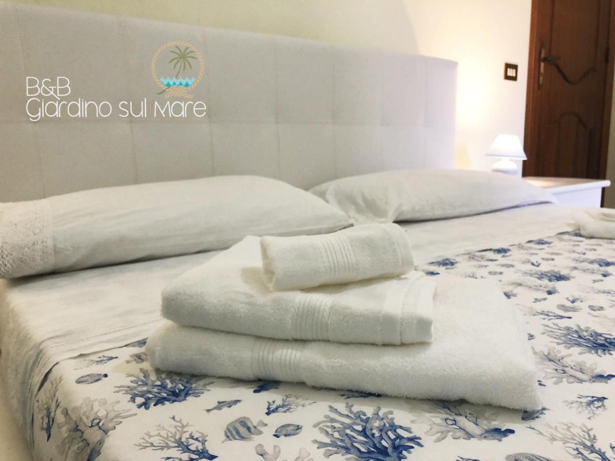 Giardino Sul Mare Bed and Breakfast Patti Exteriör bild